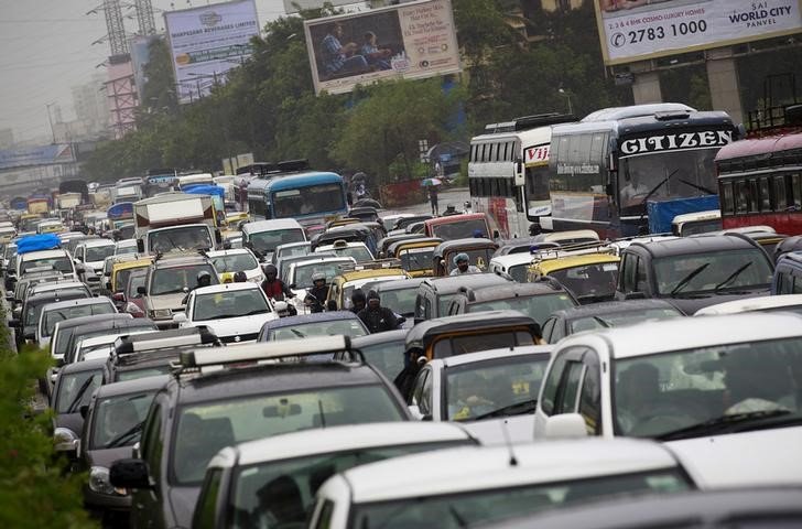 Índia considera uso de carro particular como táxi contra trânsito