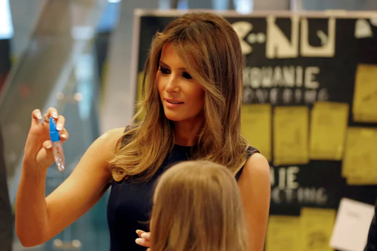Melania Trump: primeira-dama dos EUA foi convidada a participar hoje de um programa de atividades organizado por Joachim Sauer, o marido da chanceler alemã (Laszlo Balogh/Reuters)