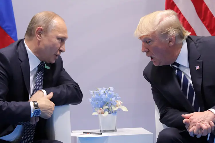 Donald Trump: "Putin e eu temos discutido várias coisas, e eu acho que está indo muito bem" (Carlos Barria/Reuters)