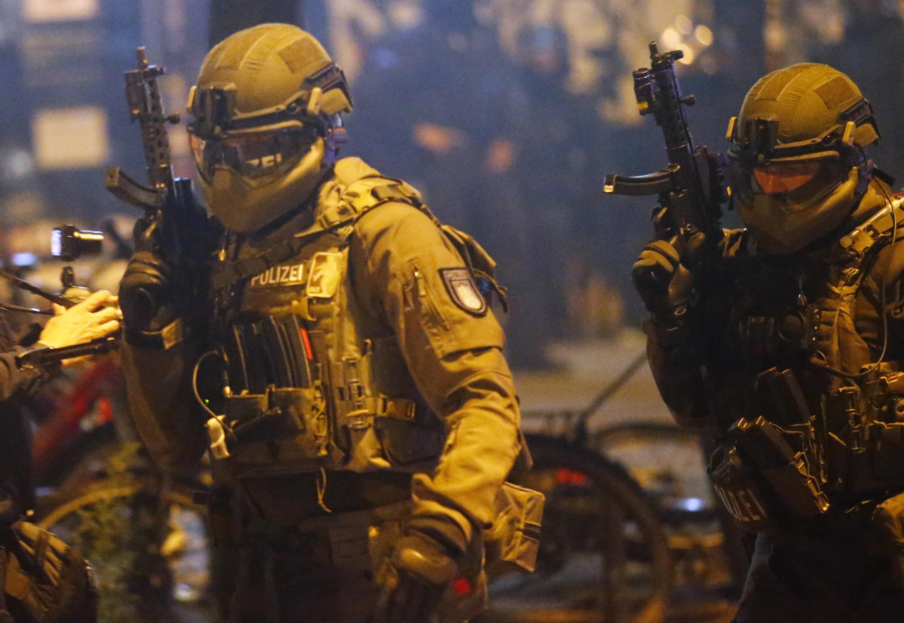 Número de policiais feridos em protestos contra G20 sobe para 197