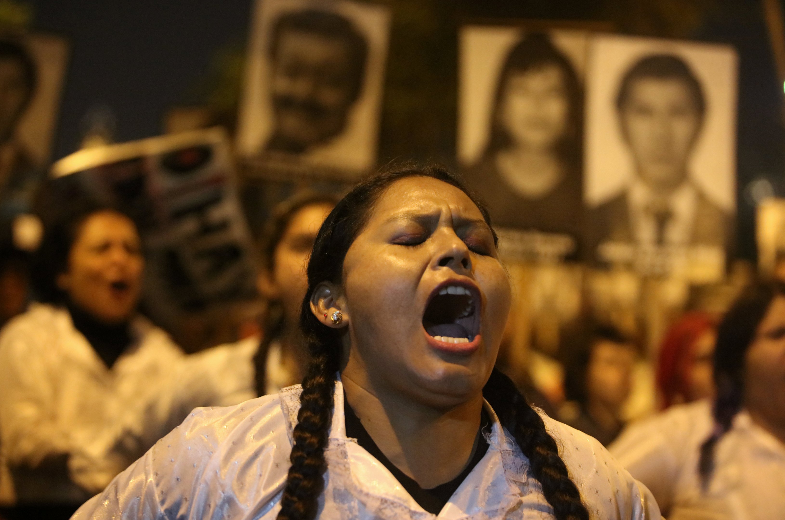 Milhares se manifestam em Lima contra indulto a Fujimori