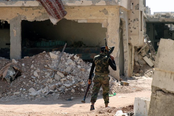 Autoridades sírias anunciam início de ofensiva militar