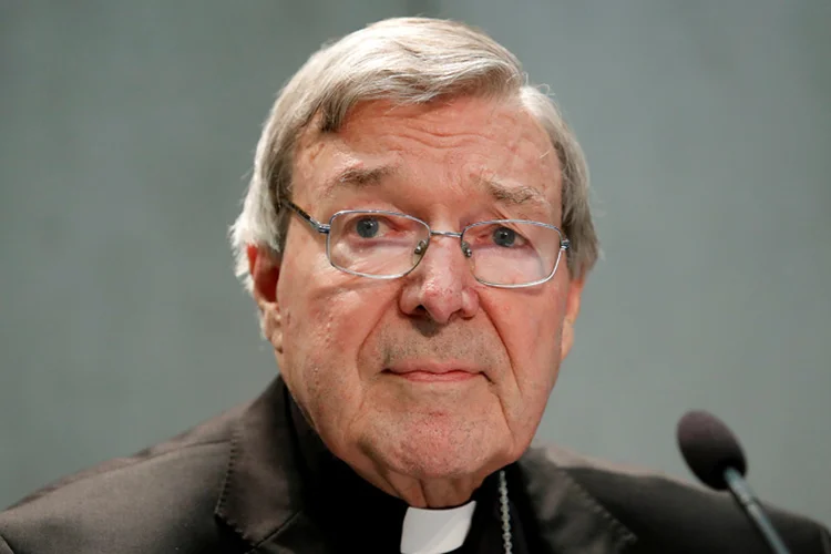 Pell: motivos legais impedem que a justiça australiana informem número e natureza das acusações. (Remo Casilli/Reuters)