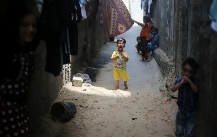 Faixa de Gaza: nas últimas semanas o fornecimento de energia chegou a duas horas por dia (Ibraheem Abu Mustafa/Reuters)