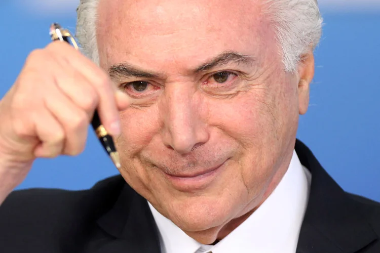 Michel Temer: a sanção acontece na véspera da votação pela Câmara da 2ª denúncia (Adriano Machado/Reuters)