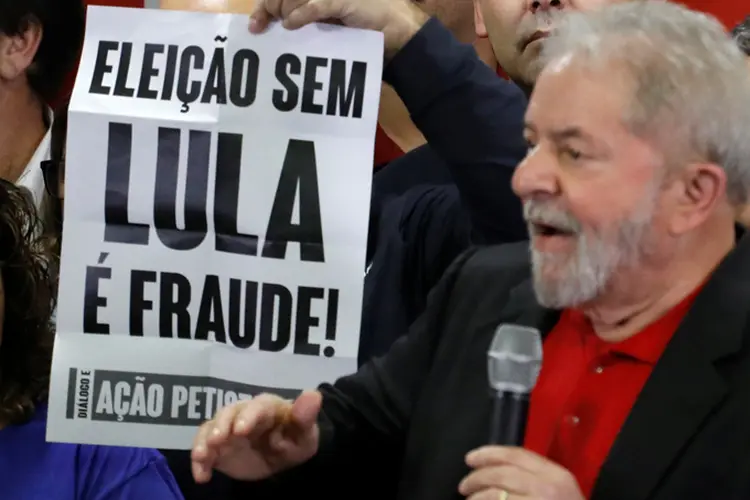 Lula: ele disse à militância para contar com ele para "consertar" o Brasil (Nacho Doce/Reuters)