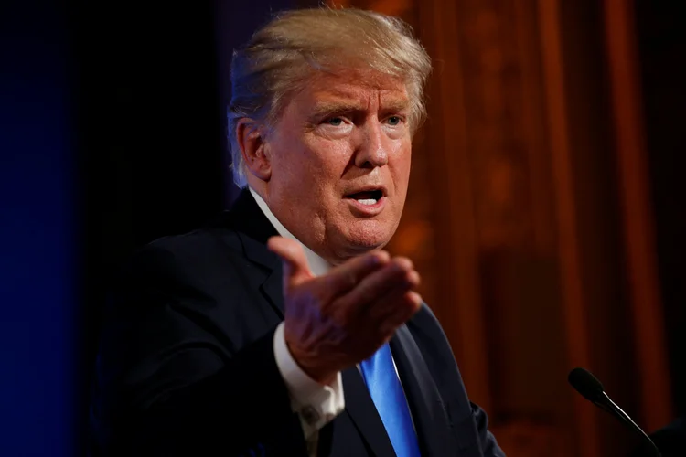 Donald Trump: Presidente também agradeceu apoio de pessoas que "superaram de longe" manifestantes no sábado (15) (Kevin Lamarque/Reuters)
