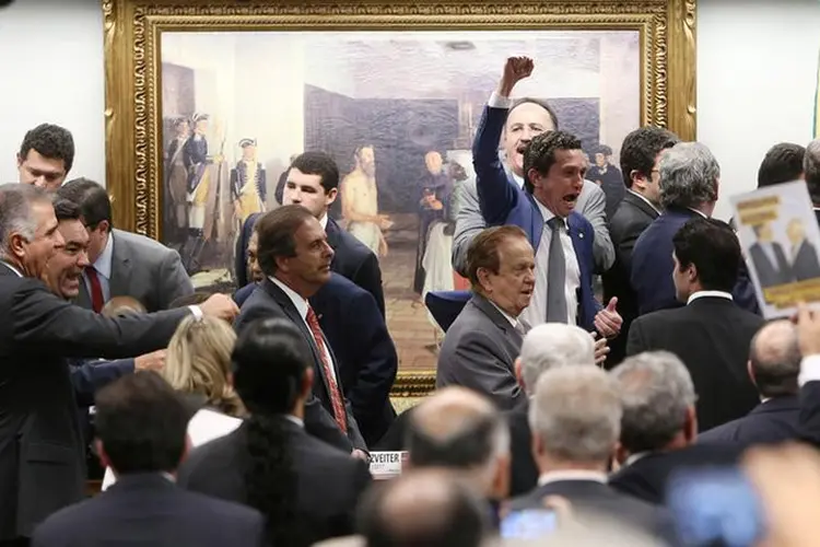 Governo: concordou em adiar a votação ao perceber que, sem a ajuda da oposição, não conseguiria colocar quórum no plenário (Adriano Machado/Reuters)