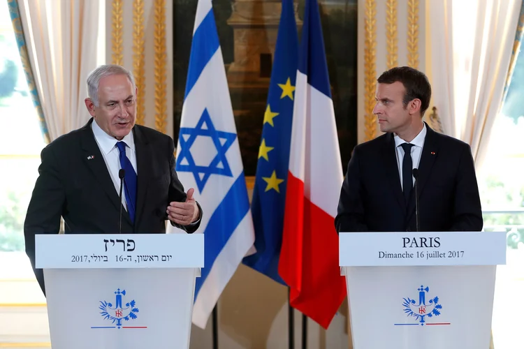 Netanyahu e Macron: Presidente da França reiterou apoio para que Israel tenha sua segurança garantida (Stephane Mahe/Reuters)