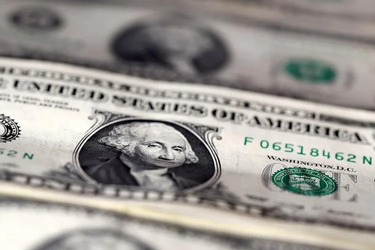 Dólar: o dólar futuro subia cerca de 0,20% no final da tarde (Dado Ruvic/Reuters)