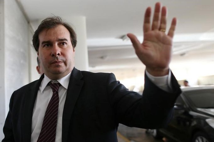 "Só tenho a agradecer", diz Maia em seu último dia na Presidência