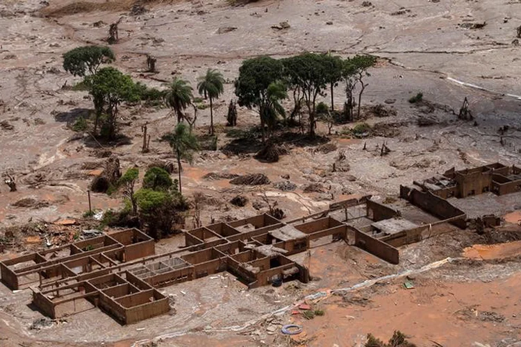 Mariana: o rompimento da barragem ocorreu no dia 5 de novembro de 2015 (Ricardo Moraes/Reuters)