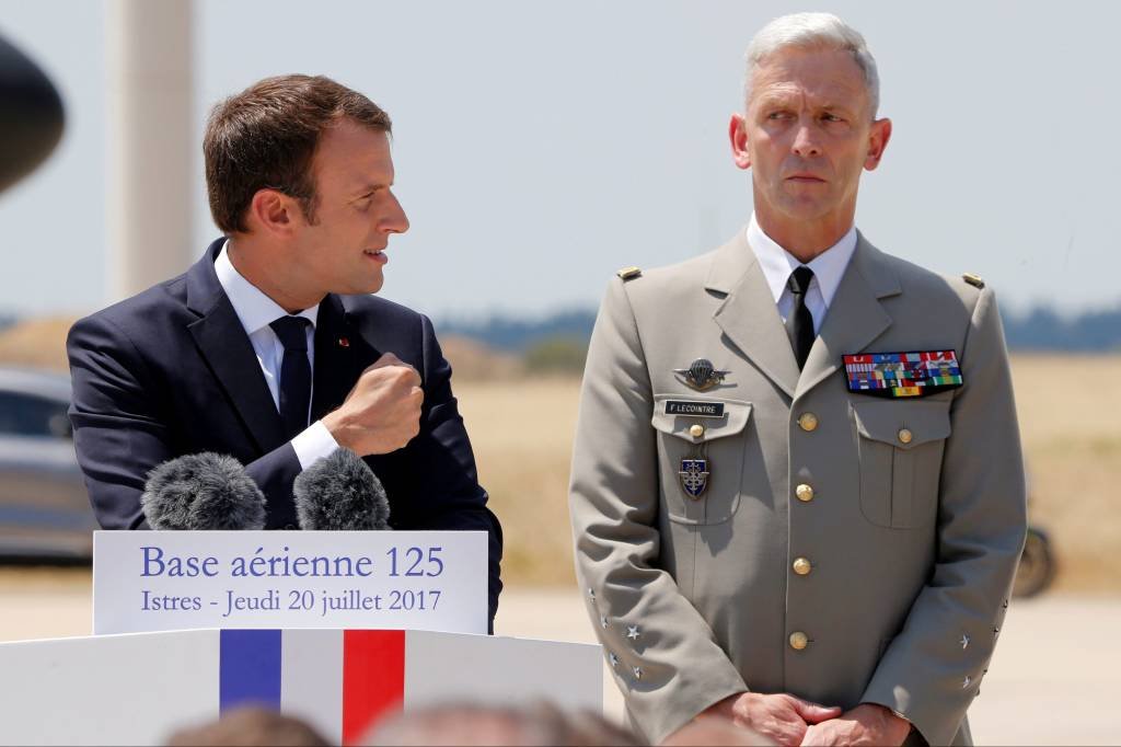 Orçamento de Defesa será o único a aumentar em 2018, diz Macron