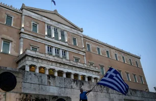 Imagem referente à matéria: Fitch reitera rating BBB- da Grécia, em grau de investimento – uma década após crise da dívida