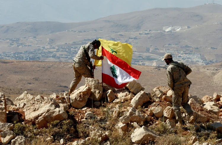 Hezbollah: a próxima fase deve ter como alvo um enclave próximo que está nas mãos de militantes do EI (Mohamed Azakir/Reuters)
