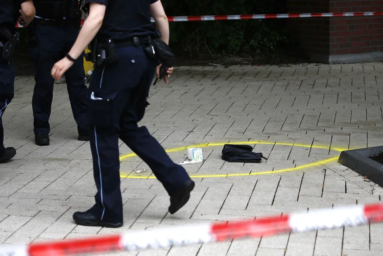 Ataque: o homem fugiu do local após o ataque, mas acabou sendo detido pela polícia (Morris Mac Matzen/Reuters)