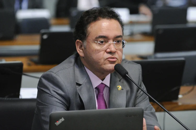 Roberto Rocha (PSB-MA): "concluímos que há elementos suficientes para que esta comissão manifeste-se sobre a indicação de Raquel Elias Ferreira Dodge para ocupar o cargo de procuradora-geral da República" (Edilson Rodrigues/Agência Senado)