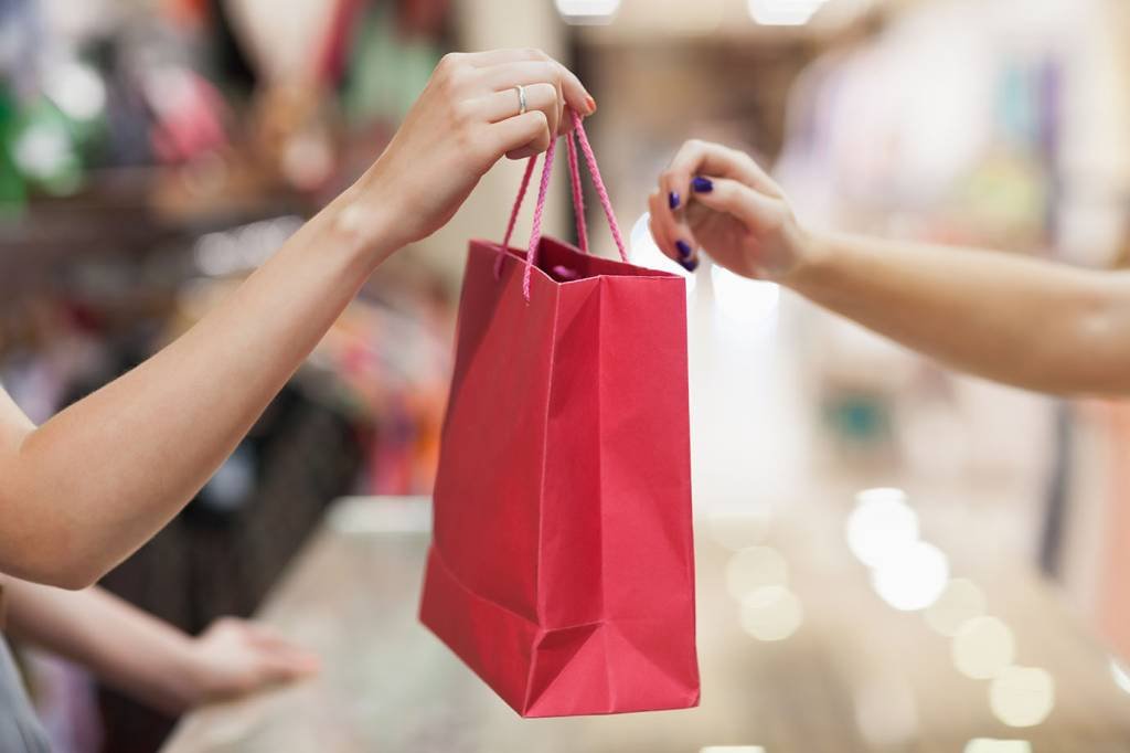 Trocas: Consumidor precisa provar que comprou o produto na loja (Thinkstock/Foto)