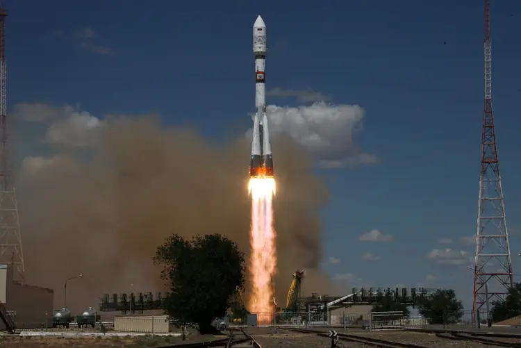 Lançamento no Cazaquistão: os satélites foram colocados em três órbitas diferentes (Roskosmos/Divulgação)