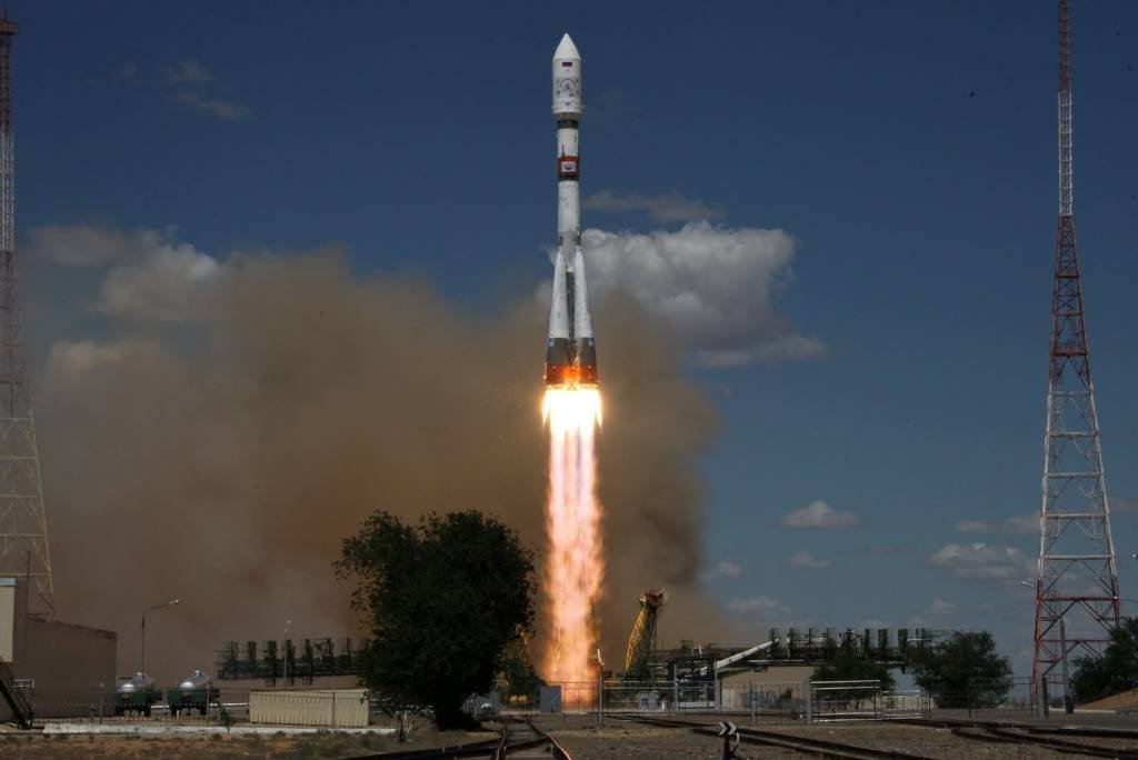 Rússia coloca 73 satélites em órbita com um único lançamento