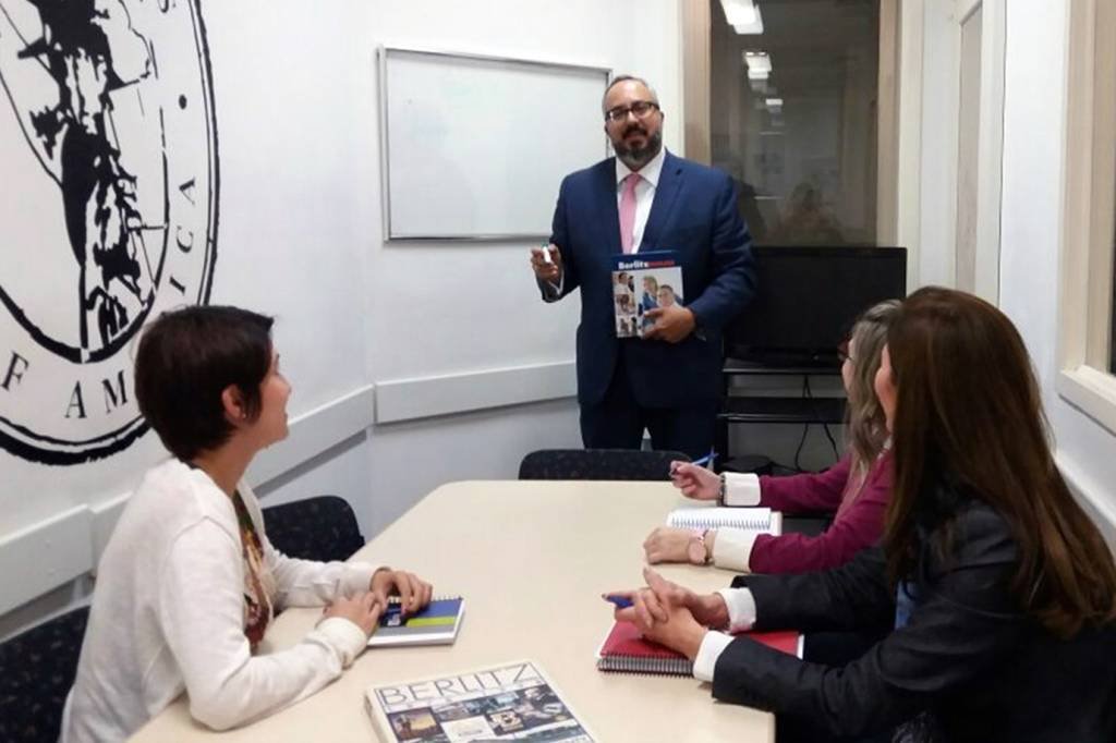 Escola de idiomas centenária planeja expansão no Brasil