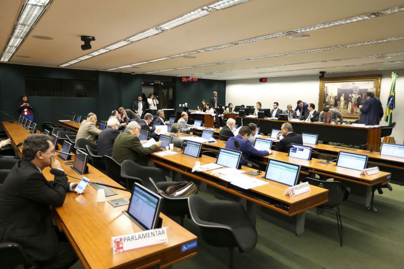 CCJ da Câmara retorna para fase de votação de denúncia