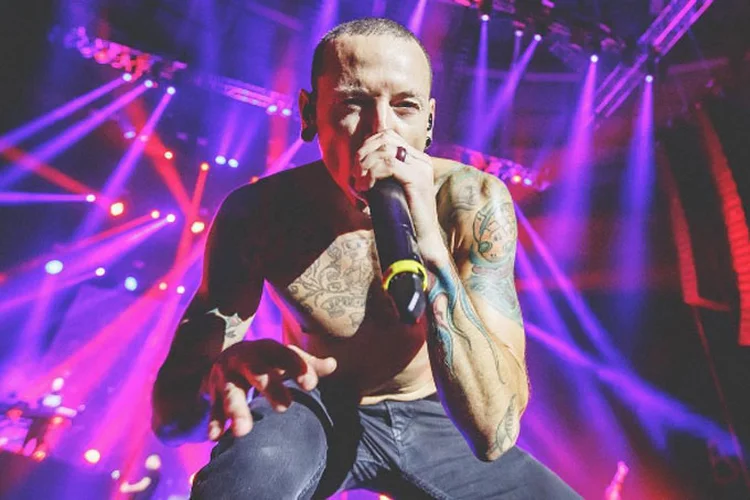 Chester: o vocalista do grupo foi encontrado morto na última quinta-feira, dia 21 (Chester Bennington/Divulgação)