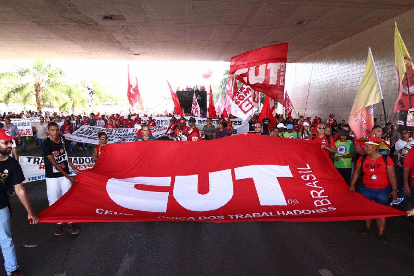 Sede da CUT no Ceará é invadida por homens armados