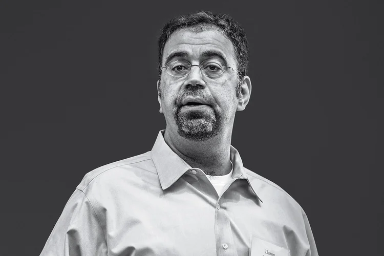 Daron Acemoglu: Foram necessárias reformas políticas importantes para garantir uma democracia genuína durante Revolução Industrial; o mesmo desafio nos confronta hoje (Foto:/Divulgação)