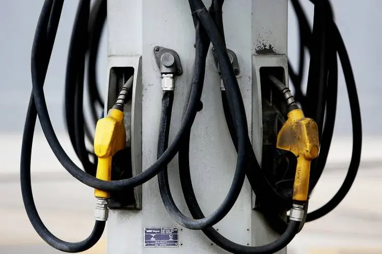 Combustíveis: Petrobras voltou a cortar as cotações após subir os preços em cinco dos seis reajustes anteriores (Ricardo Matsukwa/VEJA)