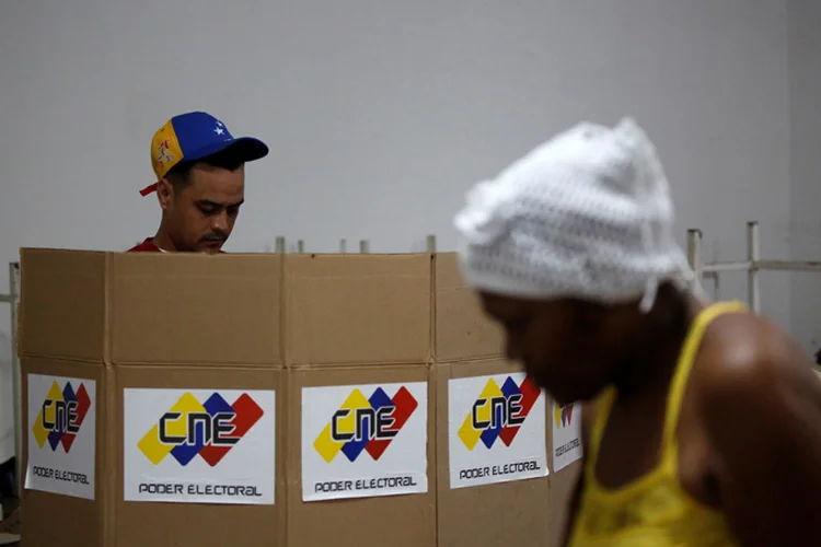 Brasil: "instou" as autoridades venezuelanas a "suspenderem a instalação da Assembleia Constituinte" (Carlos Garcia Rawlins/Reuters)