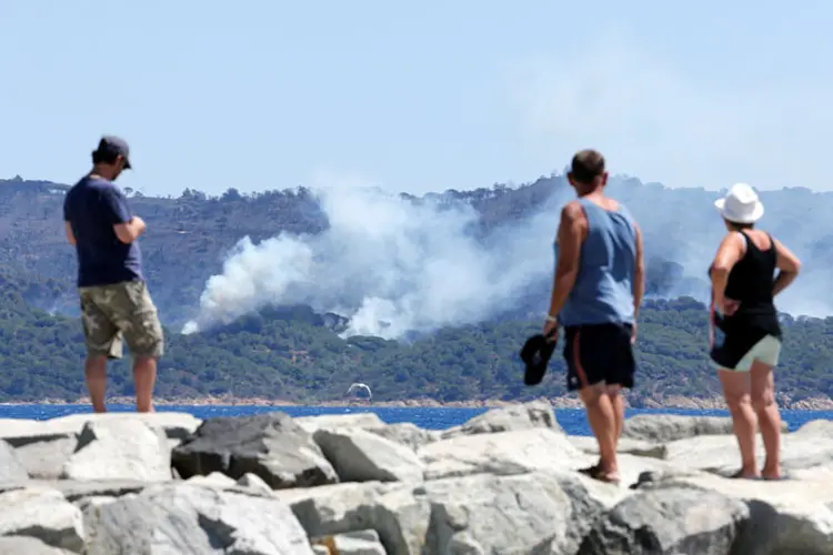 Incêndios: meteorologistas disseram que os fortes ventos persistirão por mais um ou dois dias, no mínimo (Jean-Paul Pelissier/Reuters)