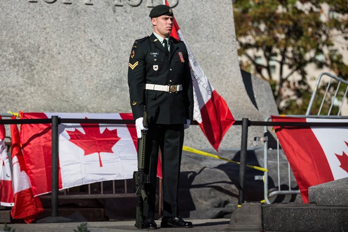 Canadá: estima que aproximadamente 200 pessoas de suas Forças Armadas sejam transexuais (Andrew Burton/Getty Images)