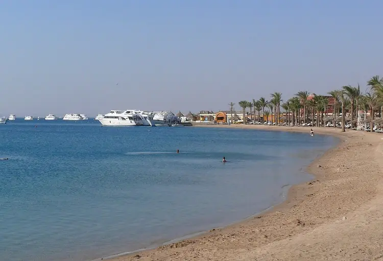 Praia: o ataque ocorreu na praia de um hotel na cidade egípcia Hurgada (Ad Meskens/Wikimedia Commons)