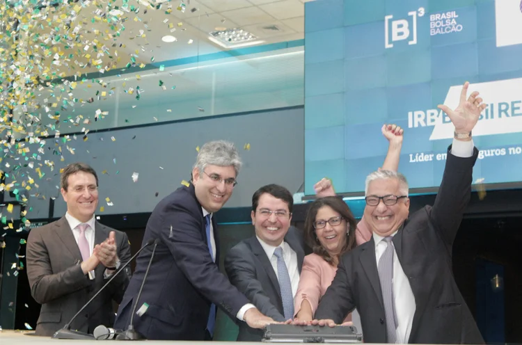 IRB Brasil: cerca de 2 bilhões de reais com a operação (B3/Divulgação)