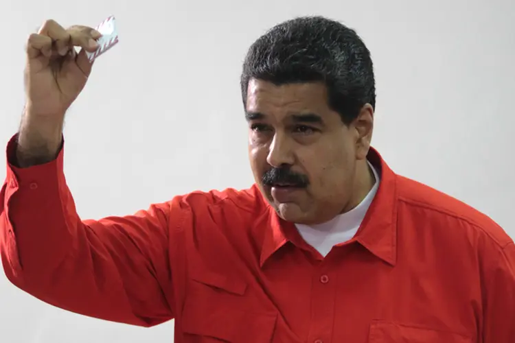 Maduro: o presidente venezuelano tem sofrido duras críticas por querer reformular a Constituição (Miraflores Palace/Reuters)