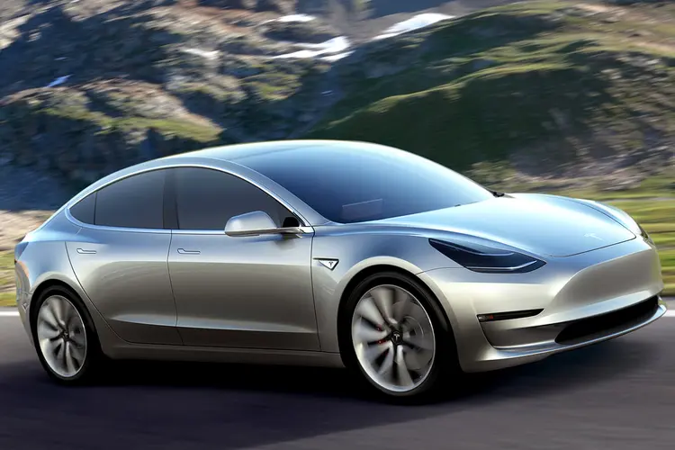 Model 3: o carro é um sedan com autonomia de 340 quilômetros por carga na bateria (Tesla/Divulgação)