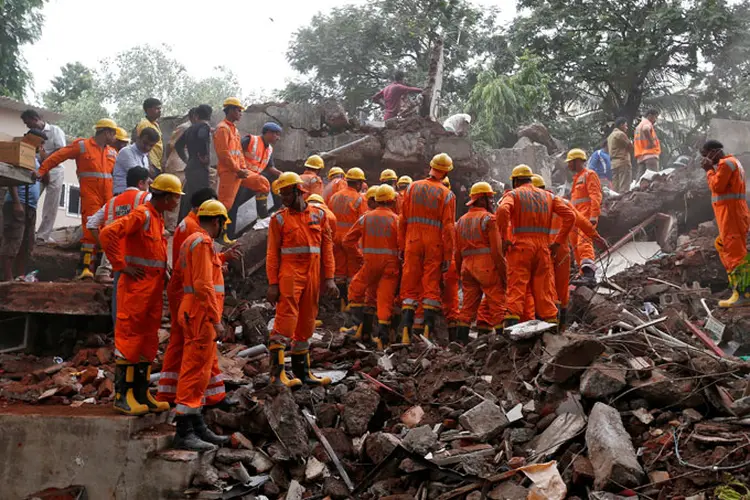 Mumbai: até o momento 16 pessoas foram resgatadas (Danish Siddiqui/Reuters)