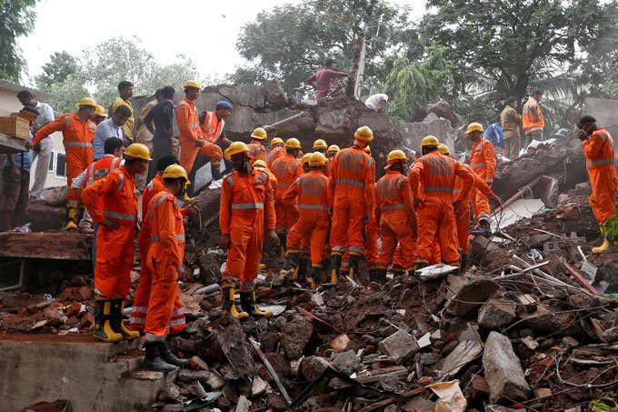 8 pessoas morrem em desmoronamento de edifício em Mumbai