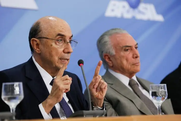Henrique Meirelles E Michel Temer: exposição no aumento de impostos desagradou equipe econômica  / Beto Barata/PR/Divulgação
