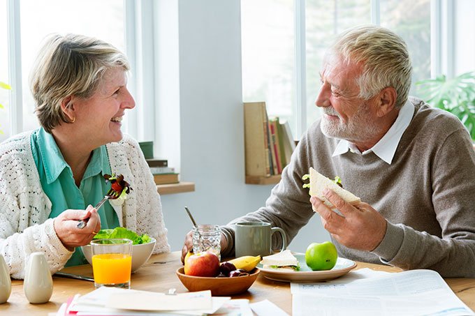 6 hábitos saudáveis que deveríamos copiar dos nossos avós