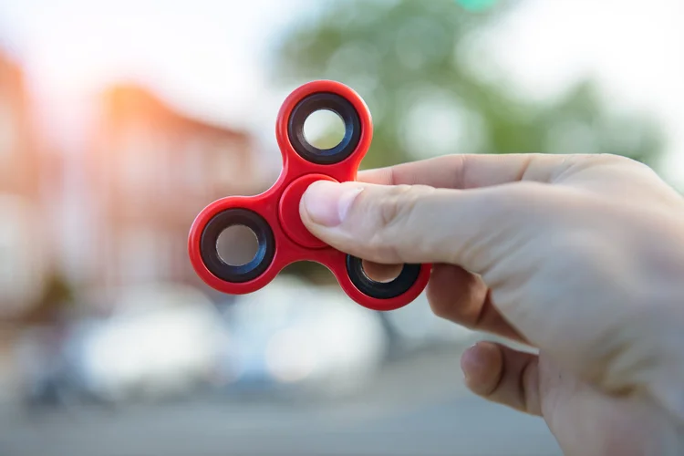 Hand Spinner: além de não terem certificação, os produtos apreendidos são, possivelmente, oriundos de contrabando (JANIFEST/Thinkstock)