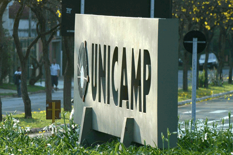 Em greve há 45 dias, os servidores da Unicamp ocuparam a Reitoria e fizeram bloqueios em entradas do campus (Facebook/ Unicamp/Divulgação)