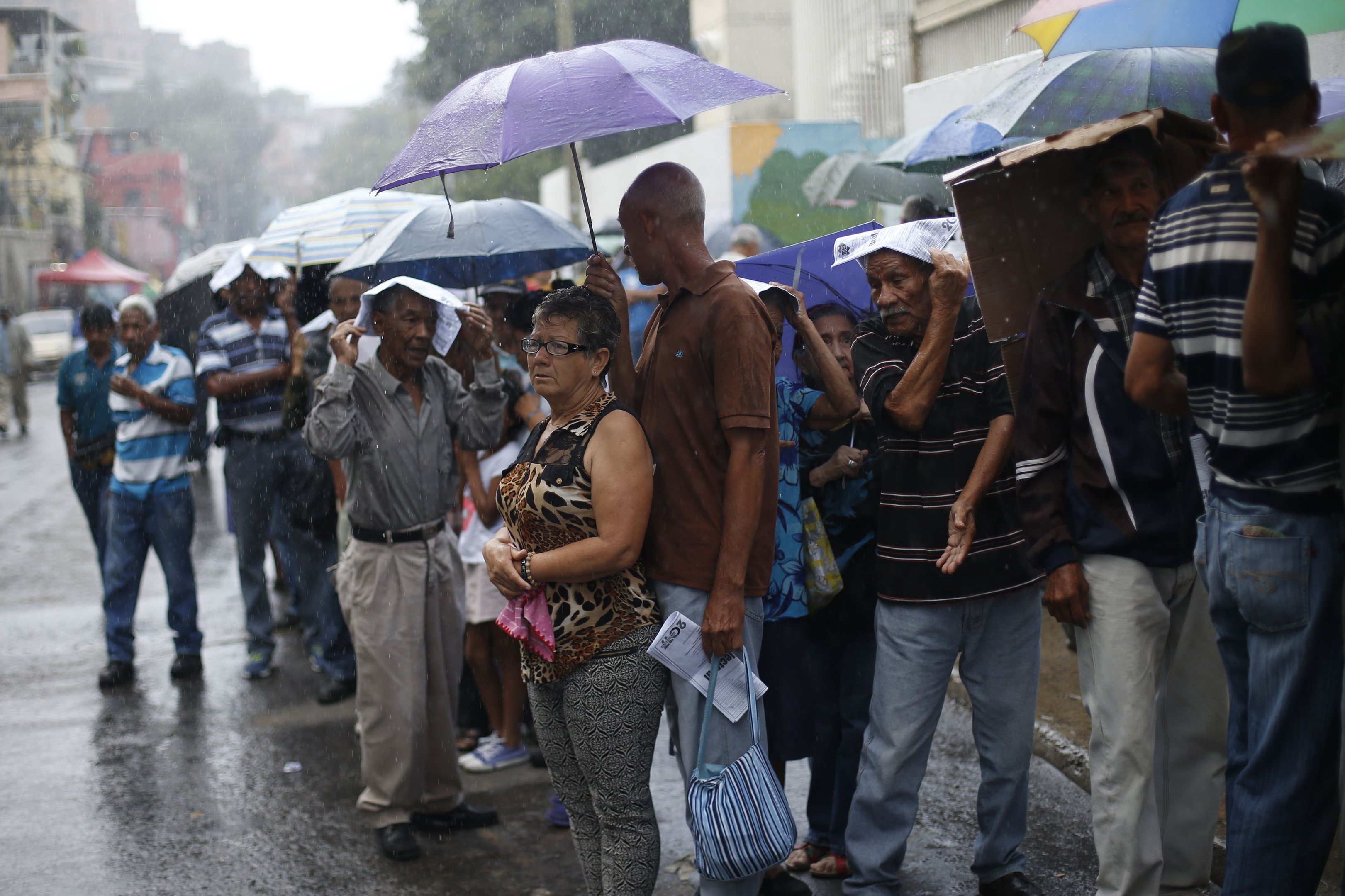Fortes chuvas deixam 4 mortos e vários desaparecidos na Venezuela