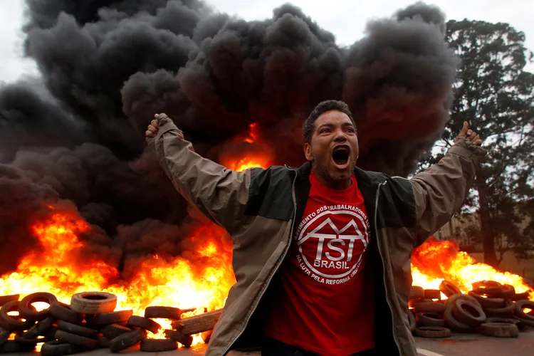 Protestos: afetaram rodovias de São Paulo (Leonardo Benassatto/Reuters)