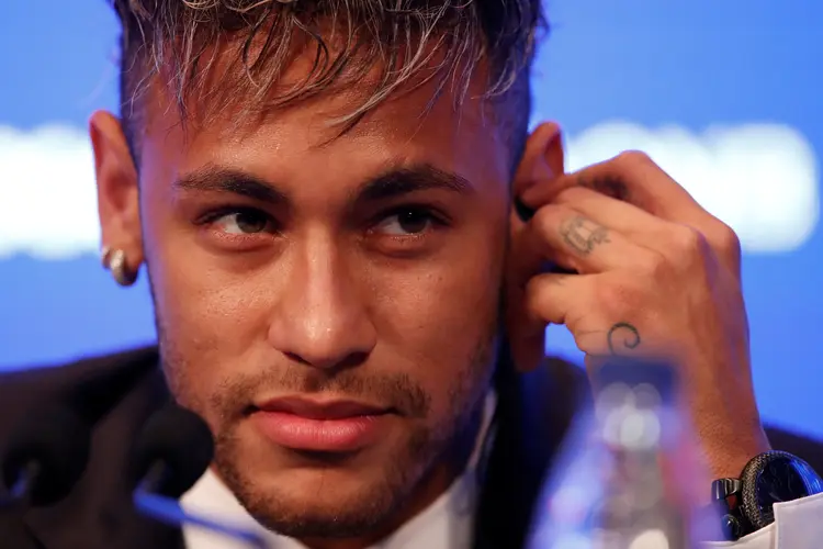 Neymar: pagamento de multa ao Barcelona deve viabilizar a estreia do jogador no PSG (Christian Hartmann/Reuters)