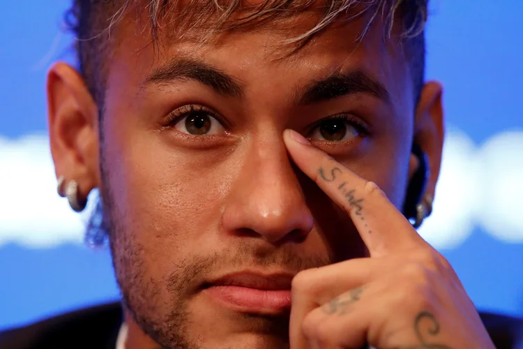 Neymar: o pagamento do clube francês ao jogador será feito integralmente na carteira (Christian Hartmann/Reuters)