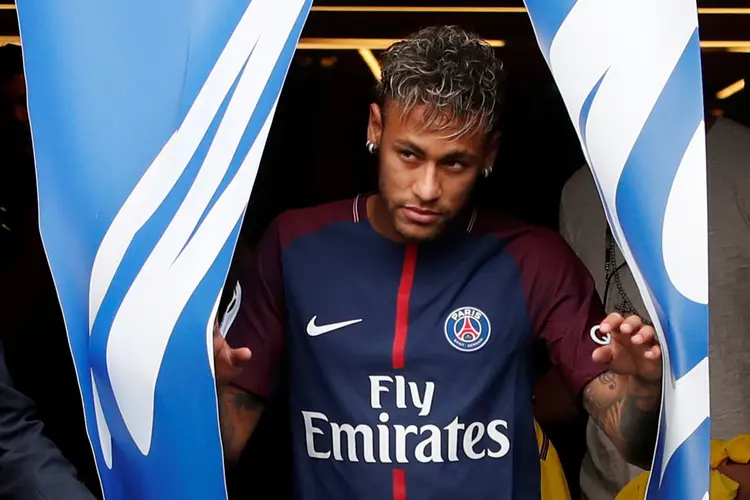 Neymar: "eu sou fominha. Gosto de estar em campo, se puder jogar eu quero jogar sim" (Christian Hartmann/Reuters)