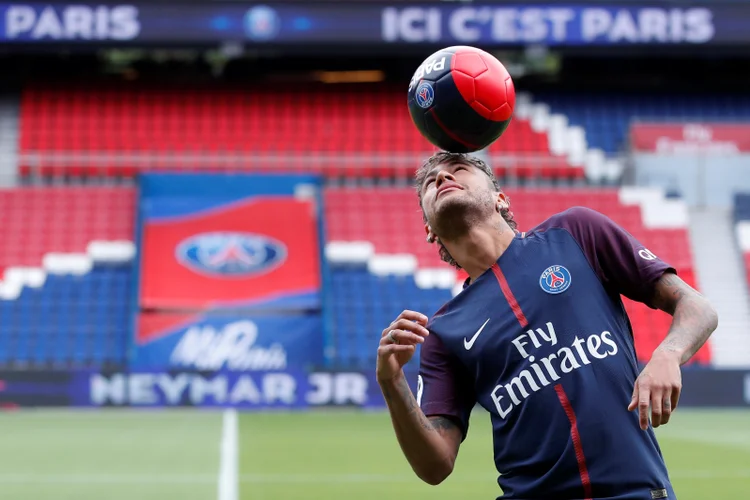 Neymar: próxima partida do PSG é neste domingo, contra o Guingamp, e para estar apto a jogar o brasileiro precisa estar inscrito até a noite do dia anterior (Christian Hartmann/Reuters)