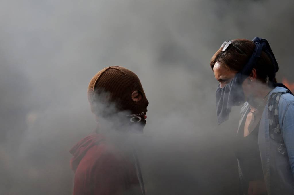 Protesto em Caracas é disperso com bombas de gás